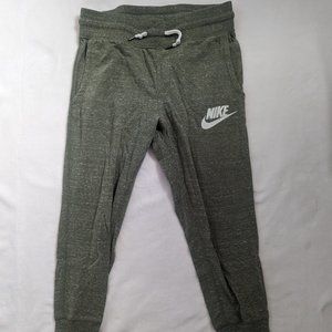 Green Nike Cropped Sweatpants - XSmall